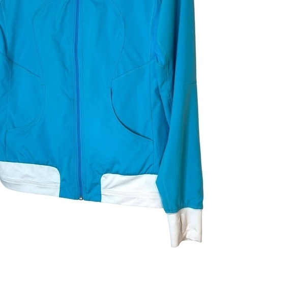 Lululemon Run: Track Attack Jacket Spry Blue / White - Picture 11 of 16